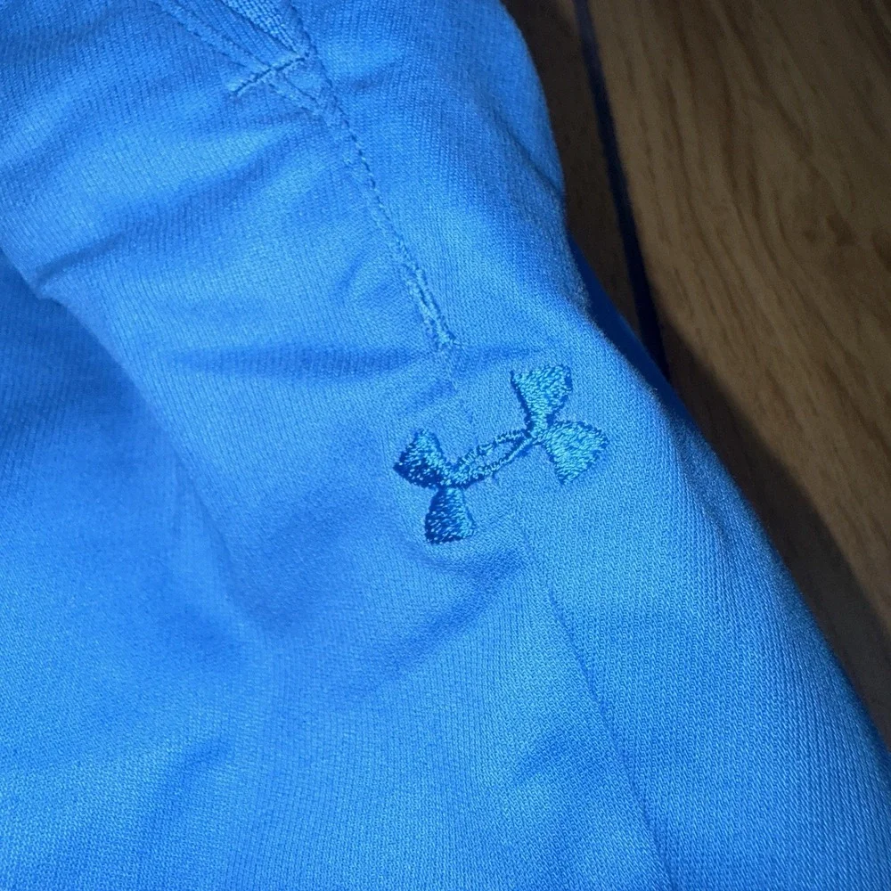 Under Armour‎ Stretch Men's Taper Leg Pants Size 32/30 EUC